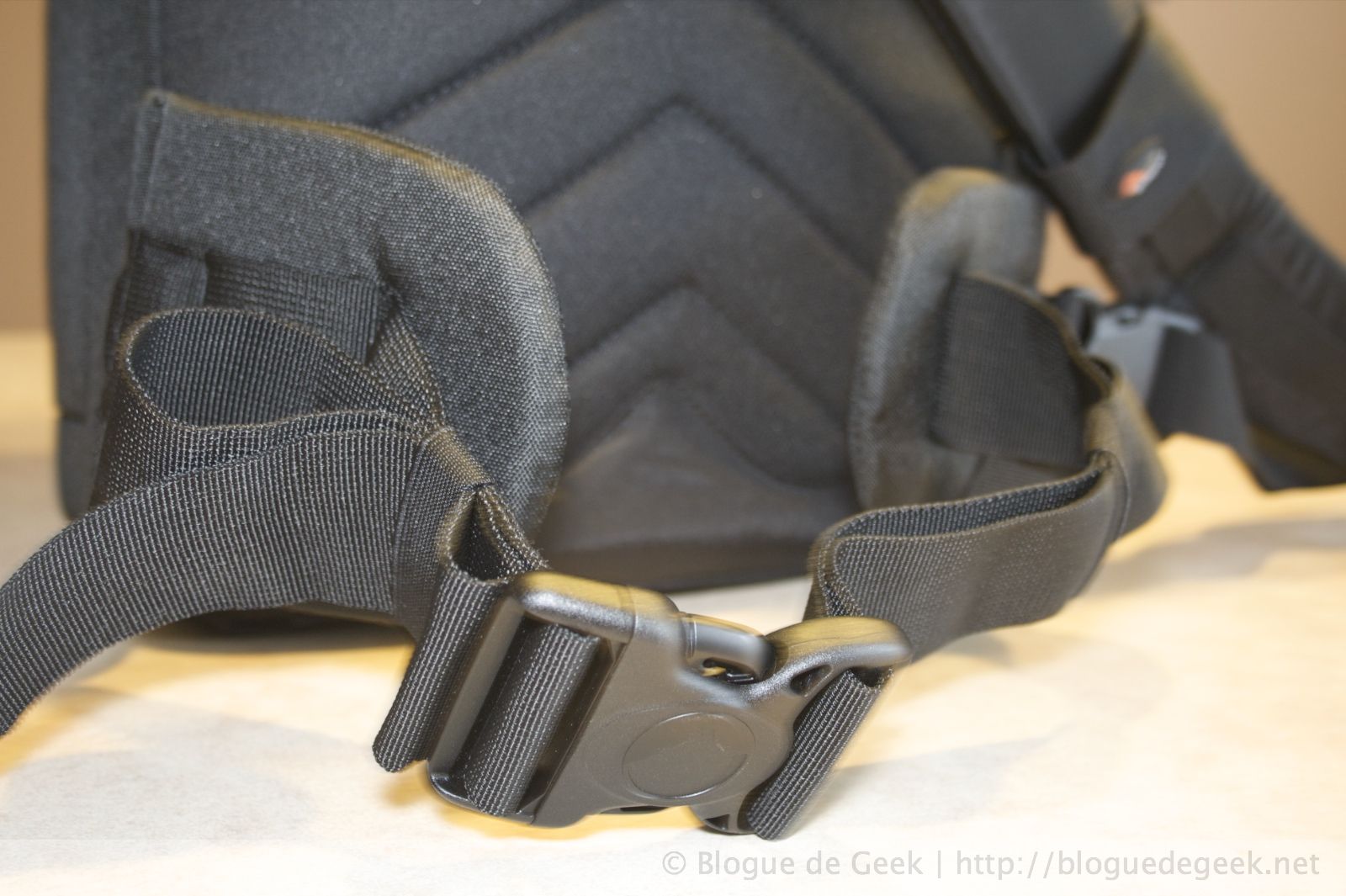  Lowepro Slingshot 300 AW, sac à dos pour photographe [Évaluation]