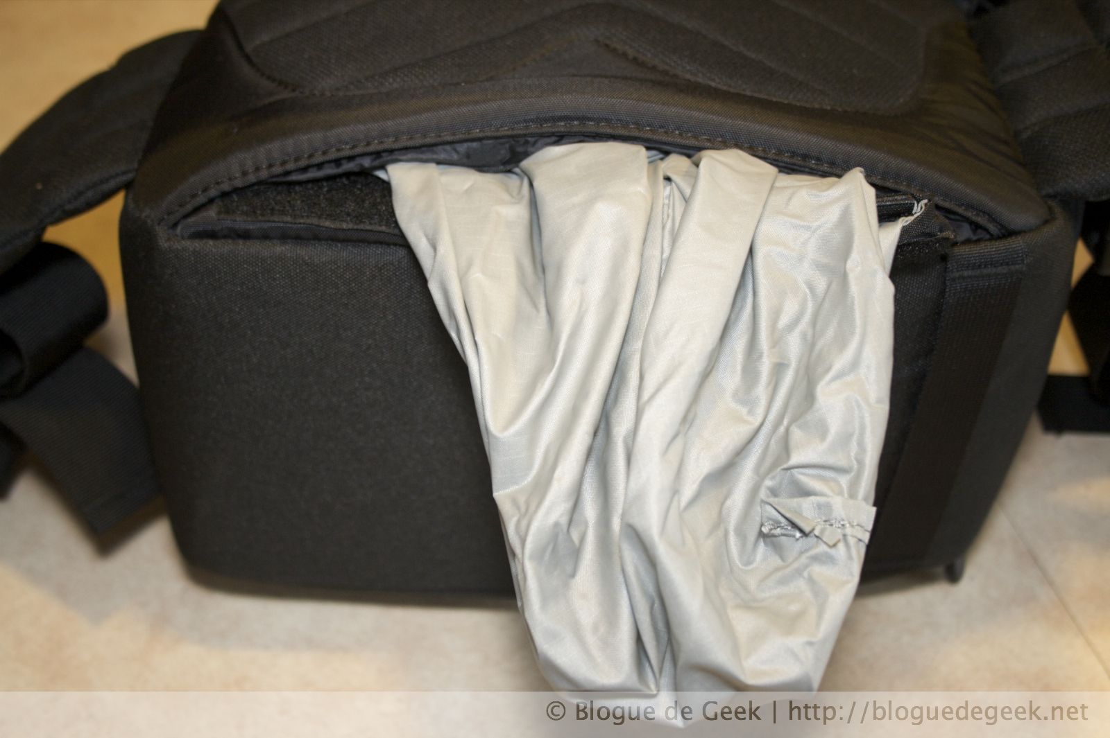  Lowepro Slingshot 300 AW, sac à dos pour photographe [Évaluation]