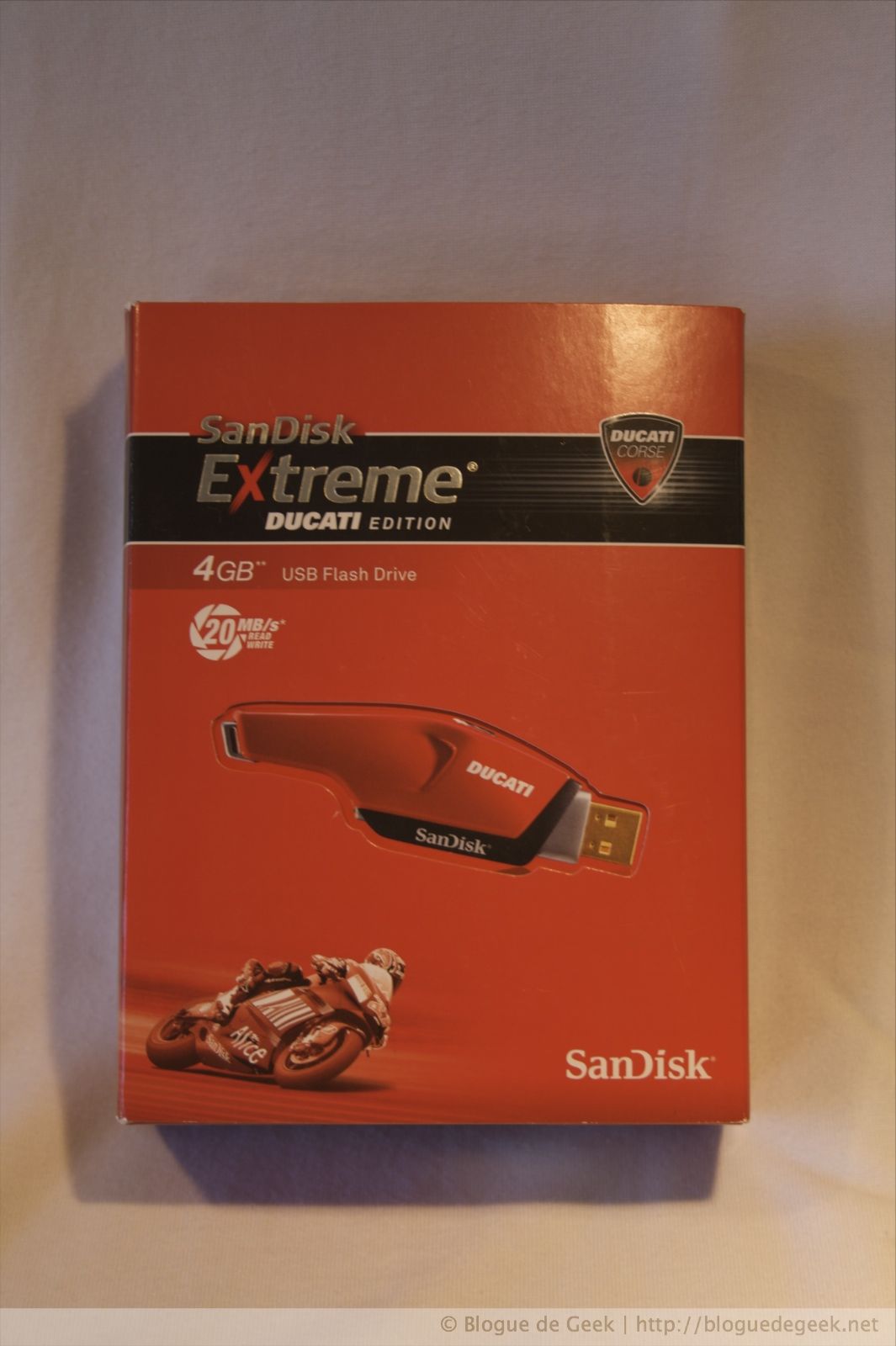 Sandisk Extreme Ducati, clé USB de 4Go à 20Mo/sec [Évaluation]