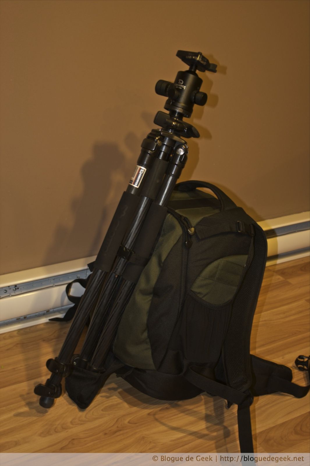 Giottos MT-8361 (MTL8361B) & Lowepro Flipside 400 AW