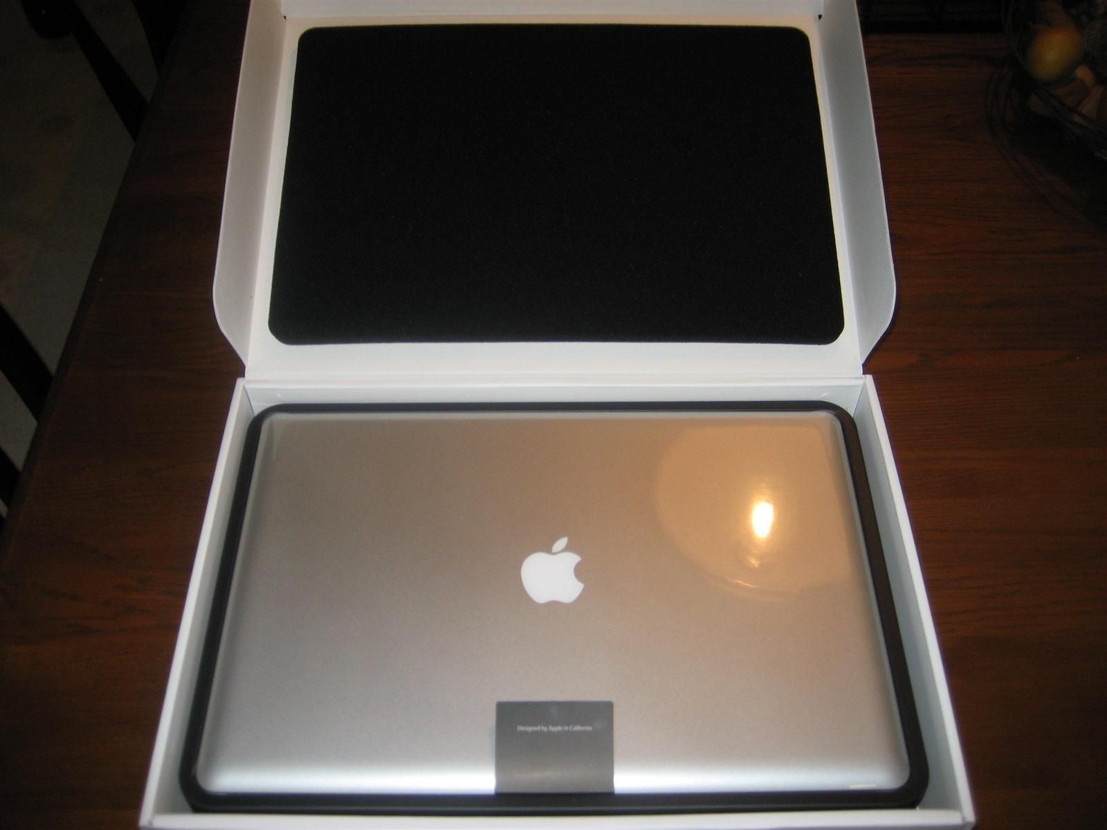 Les MacBook Pro 17" Unibody commencent à arriver