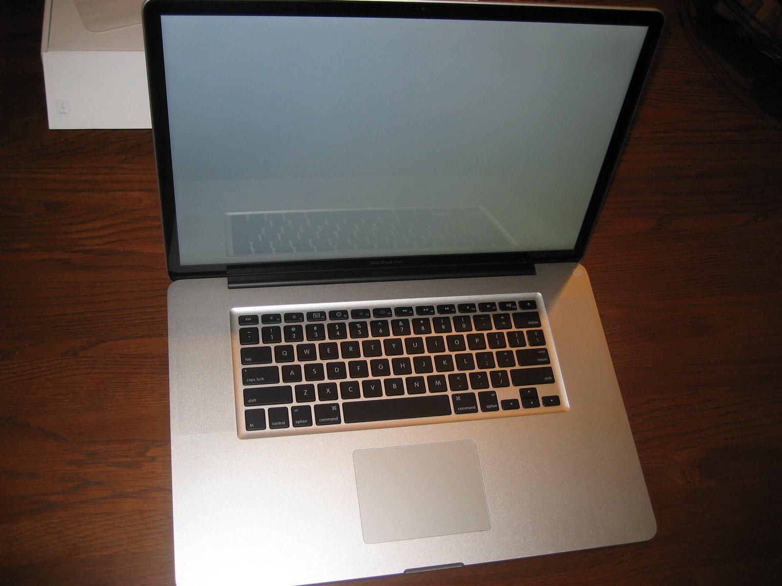 Les MacBook Pro 17" Unibody commencent à arriver