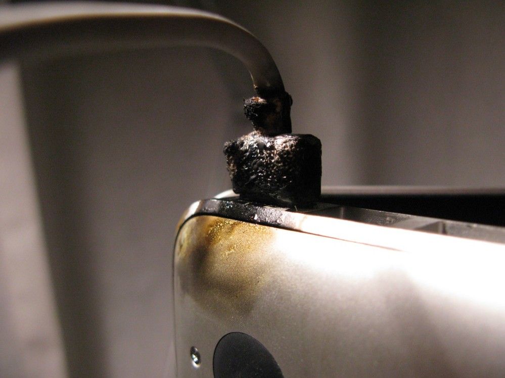 MacBook Pro Unibody prend feu