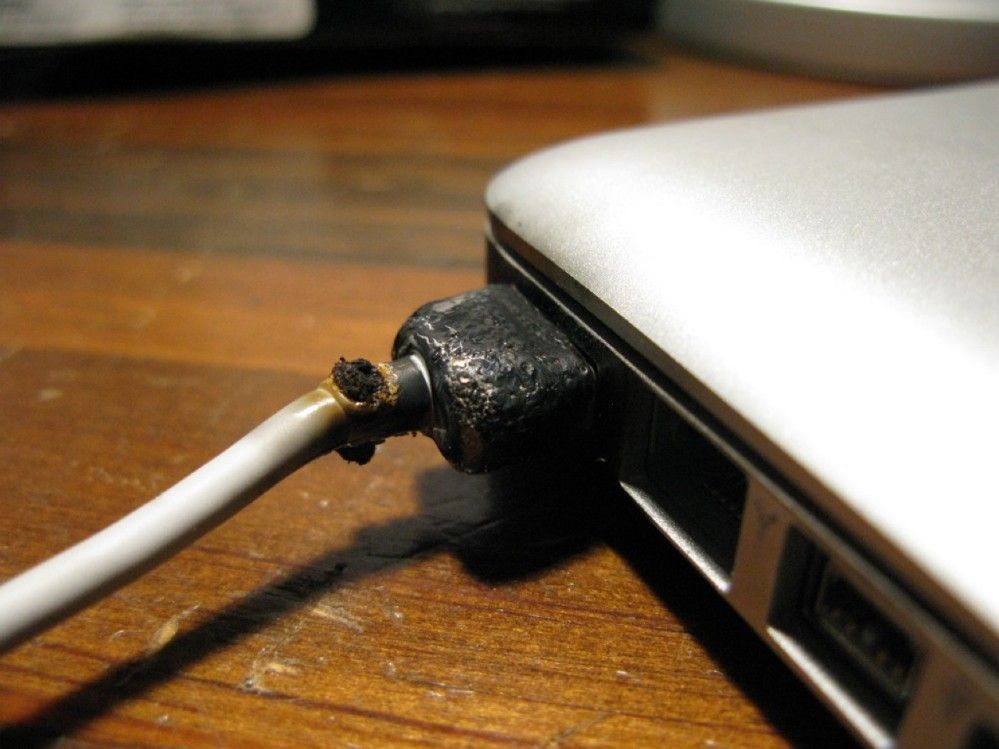 MacBook Pro Unibody prend feu