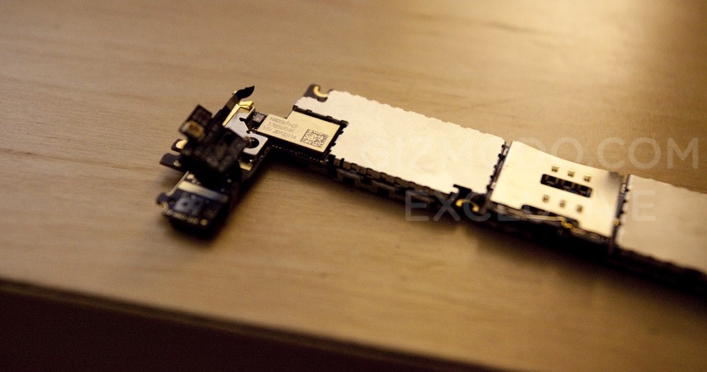 Prototype iPhone 4G, les entrailles