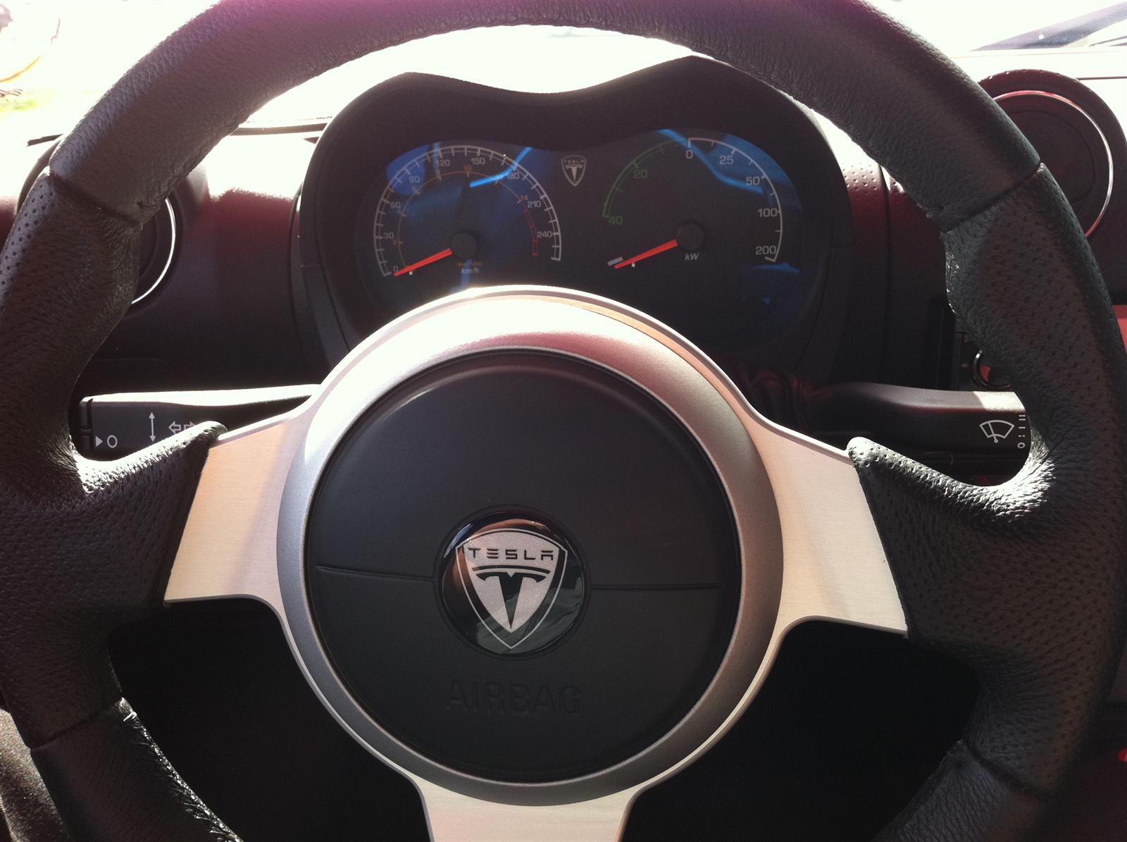 Tesla Roadster Sport 2.5, essai routier au Québec