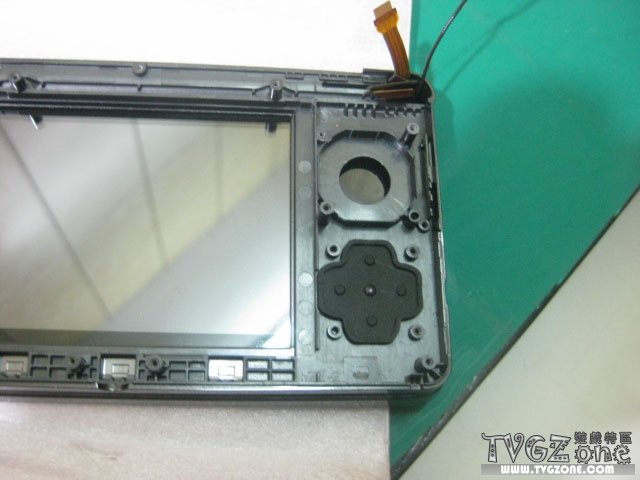 La Nintendo 3DS en liberté… et démontée? Ouch!