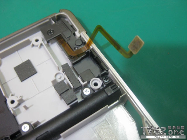 La Nintendo 3DS en liberté… et démontée? Ouch!
