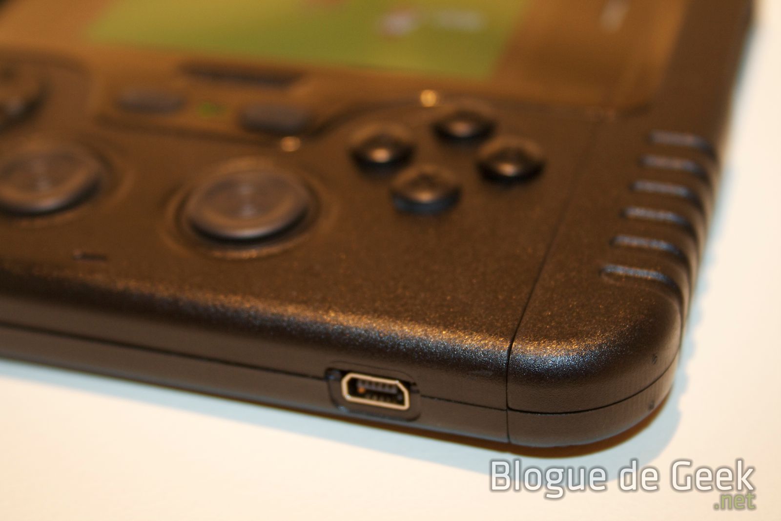 iControlPad, une manette pour iPhone et iPad! [Test]