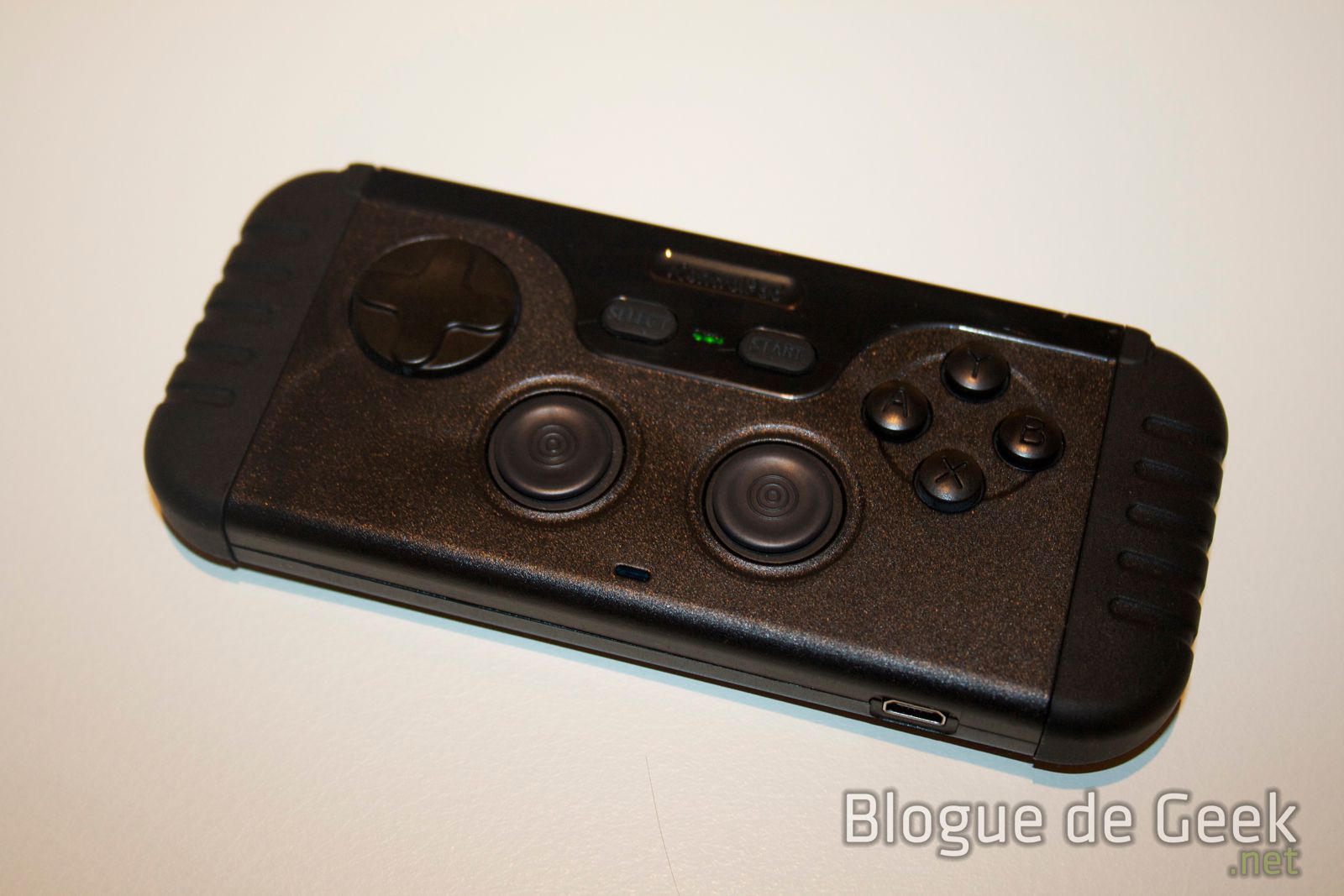 iControlPad, une manette pour iPhone et iPad! [Test]