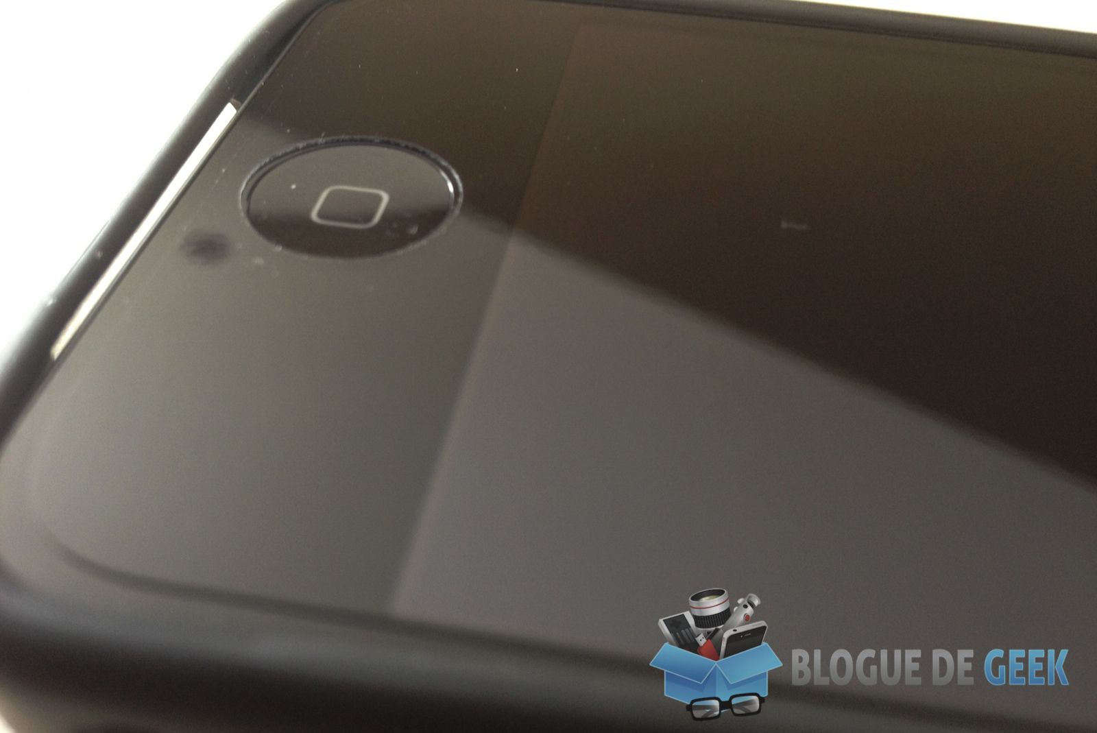 invisibleSHIELD HD pour iPhone 4 et 4S [Test]