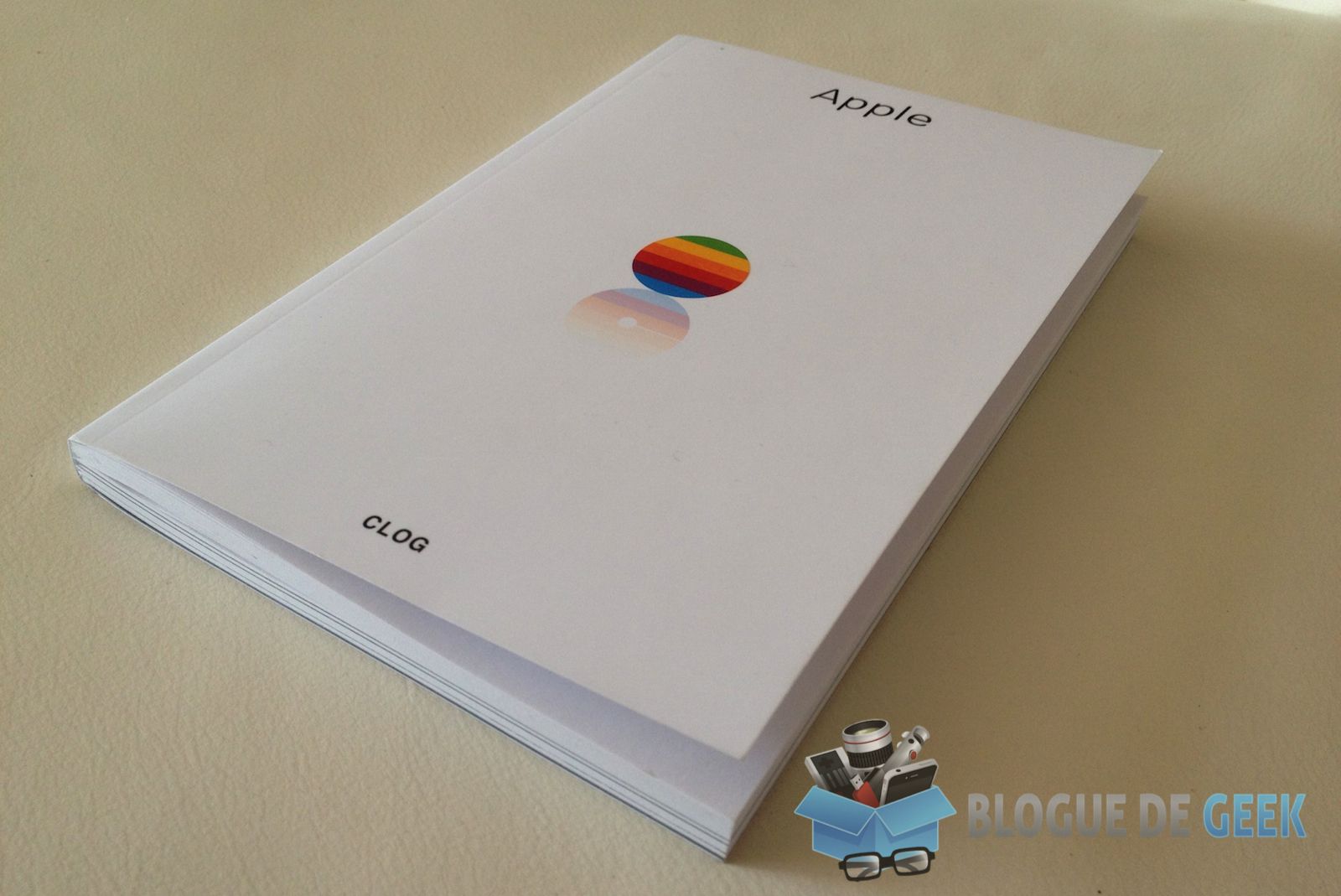 Apple par CLOG [Critique]