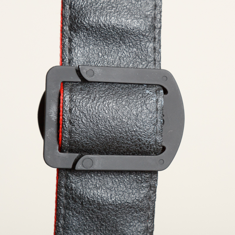 Vue arrière sur sangle standard de caméra