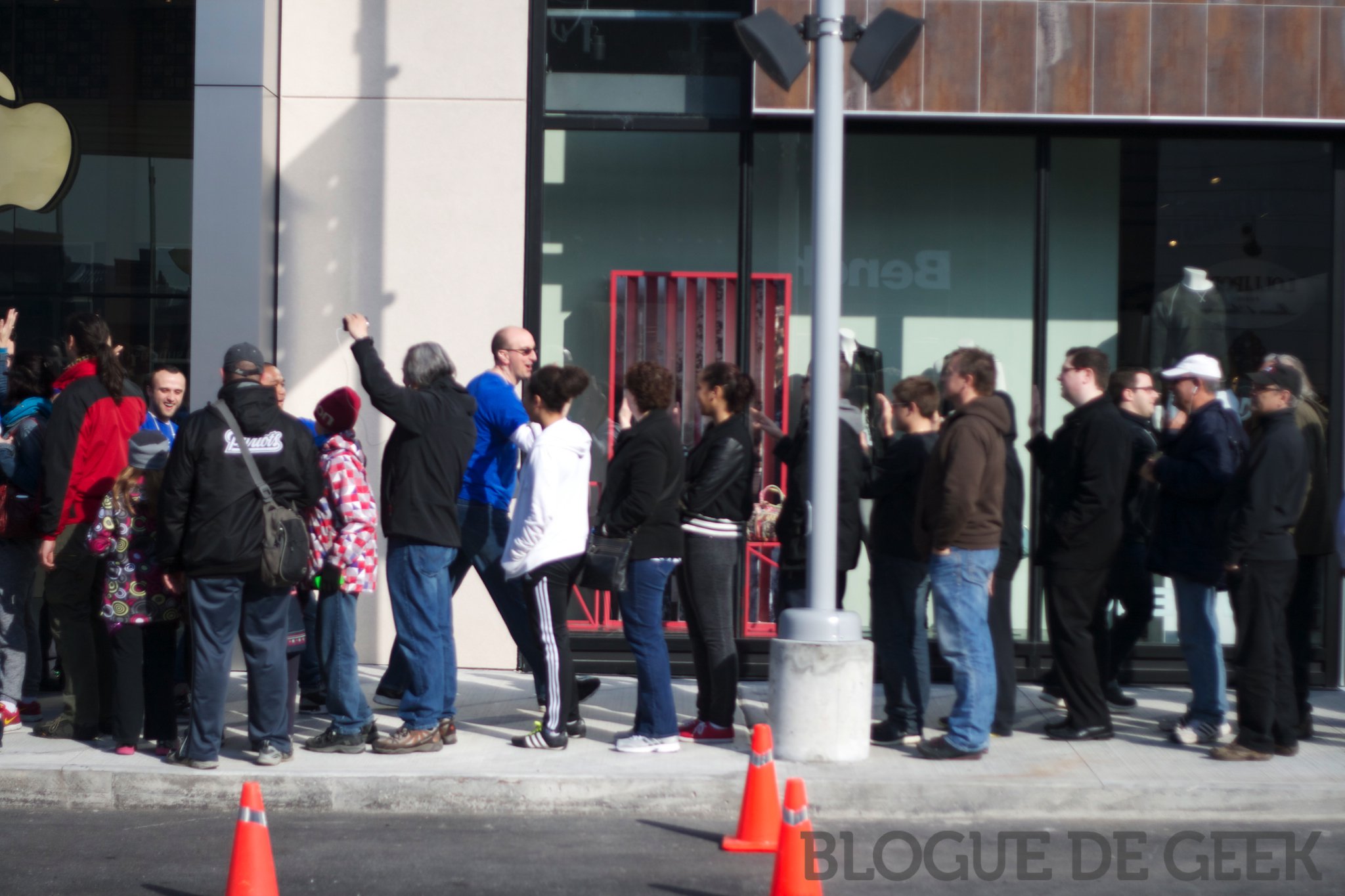 Ouverture du Apple Store du Quartier Dix-30