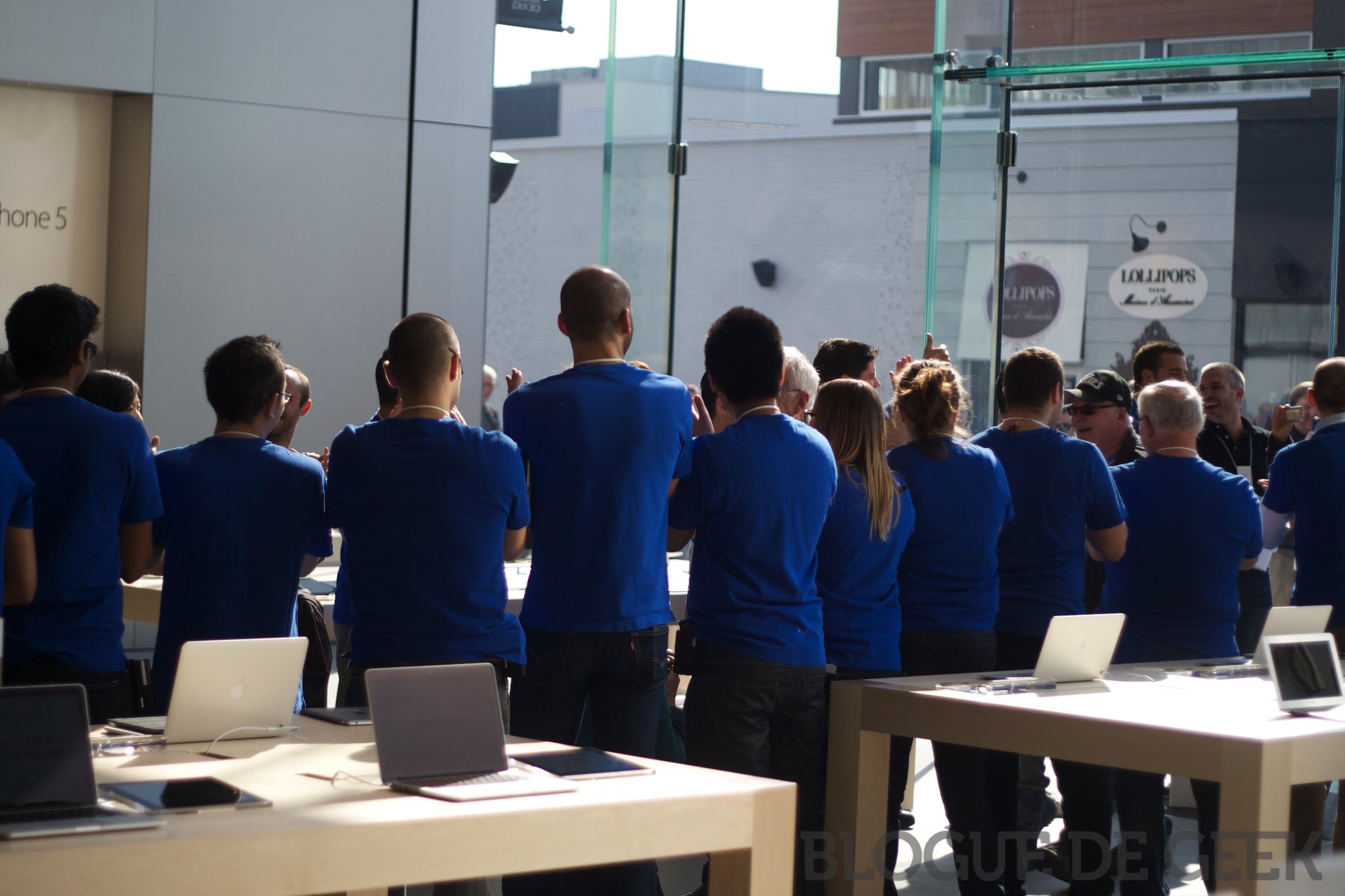 Ouverture du Apple Store du Quartier Dix-30