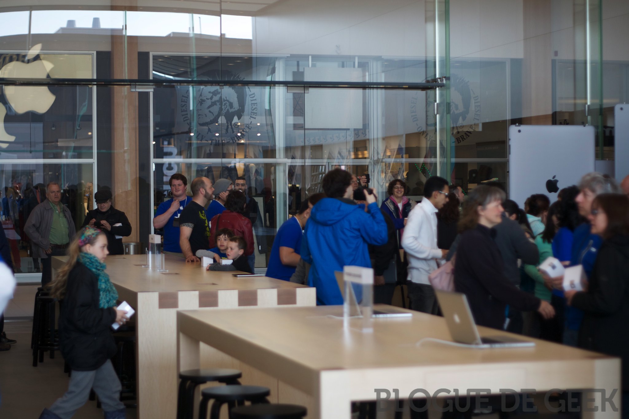 Ouverture du Apple Store du Quartier Dix-30