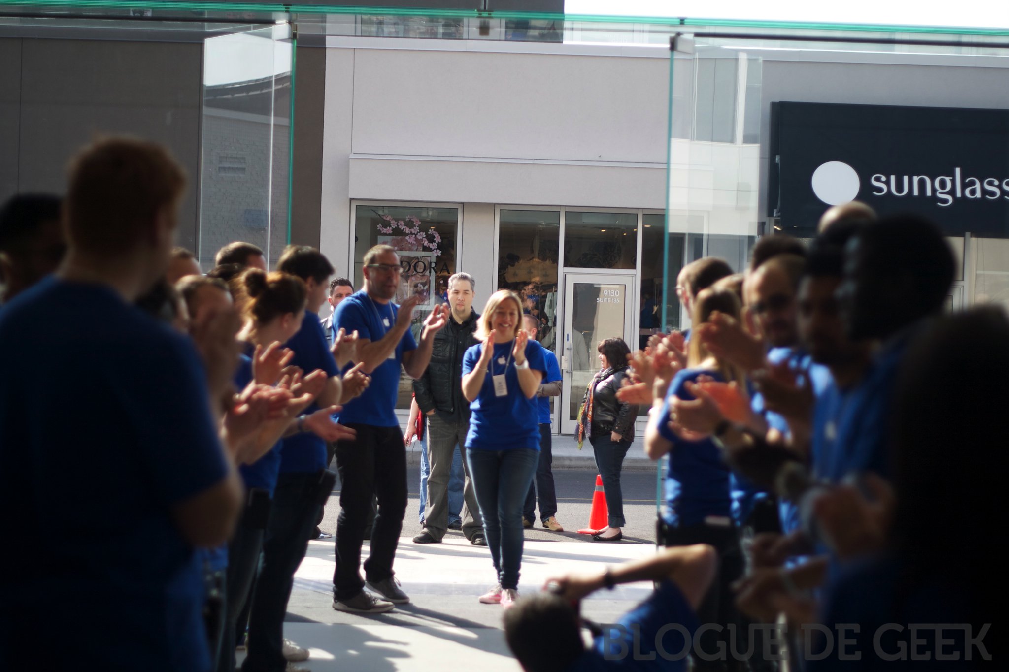Ouverture du Apple Store du Quartier Dix-30