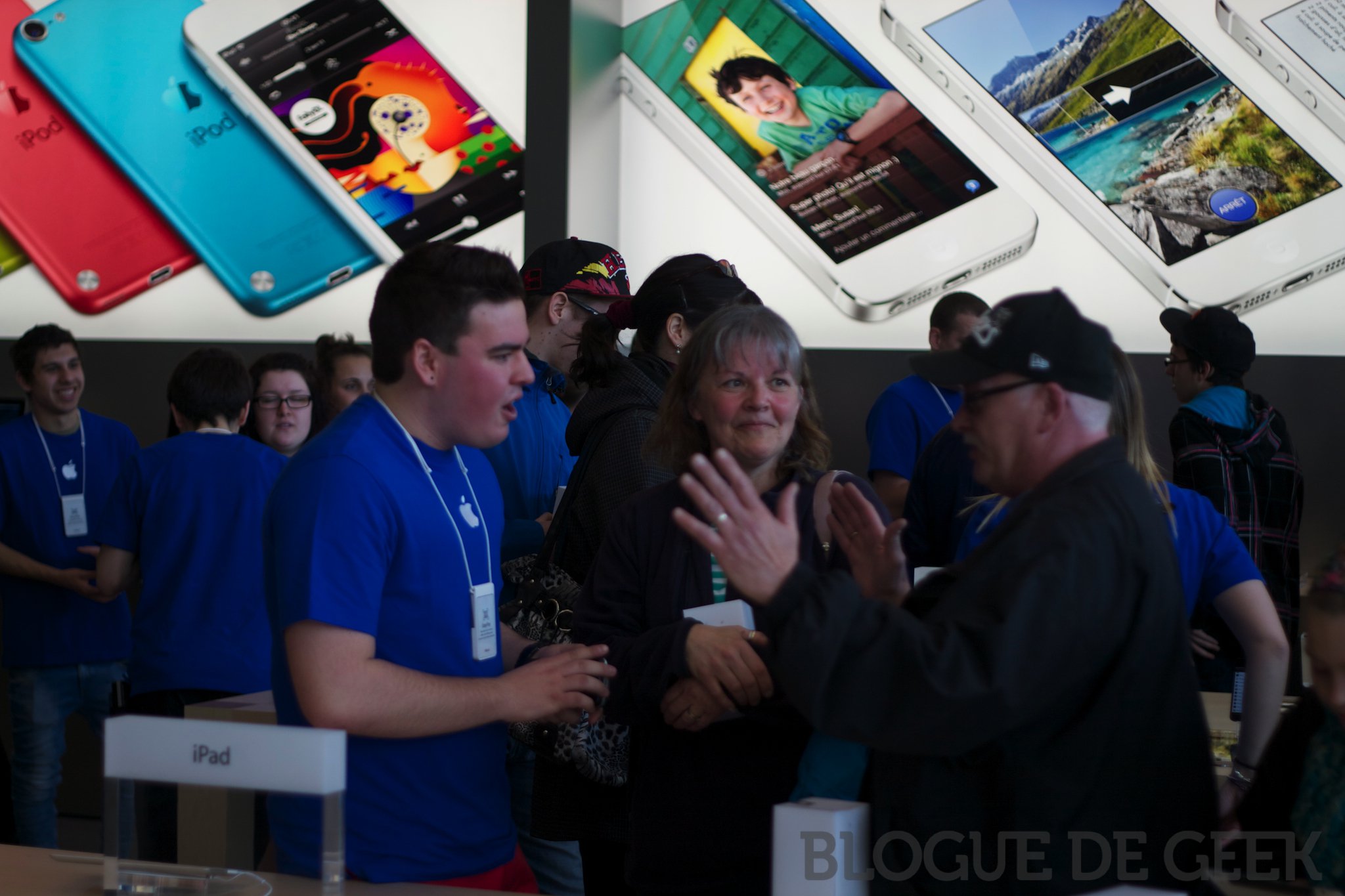 Ouverture du Apple Store du Quartier Dix-30