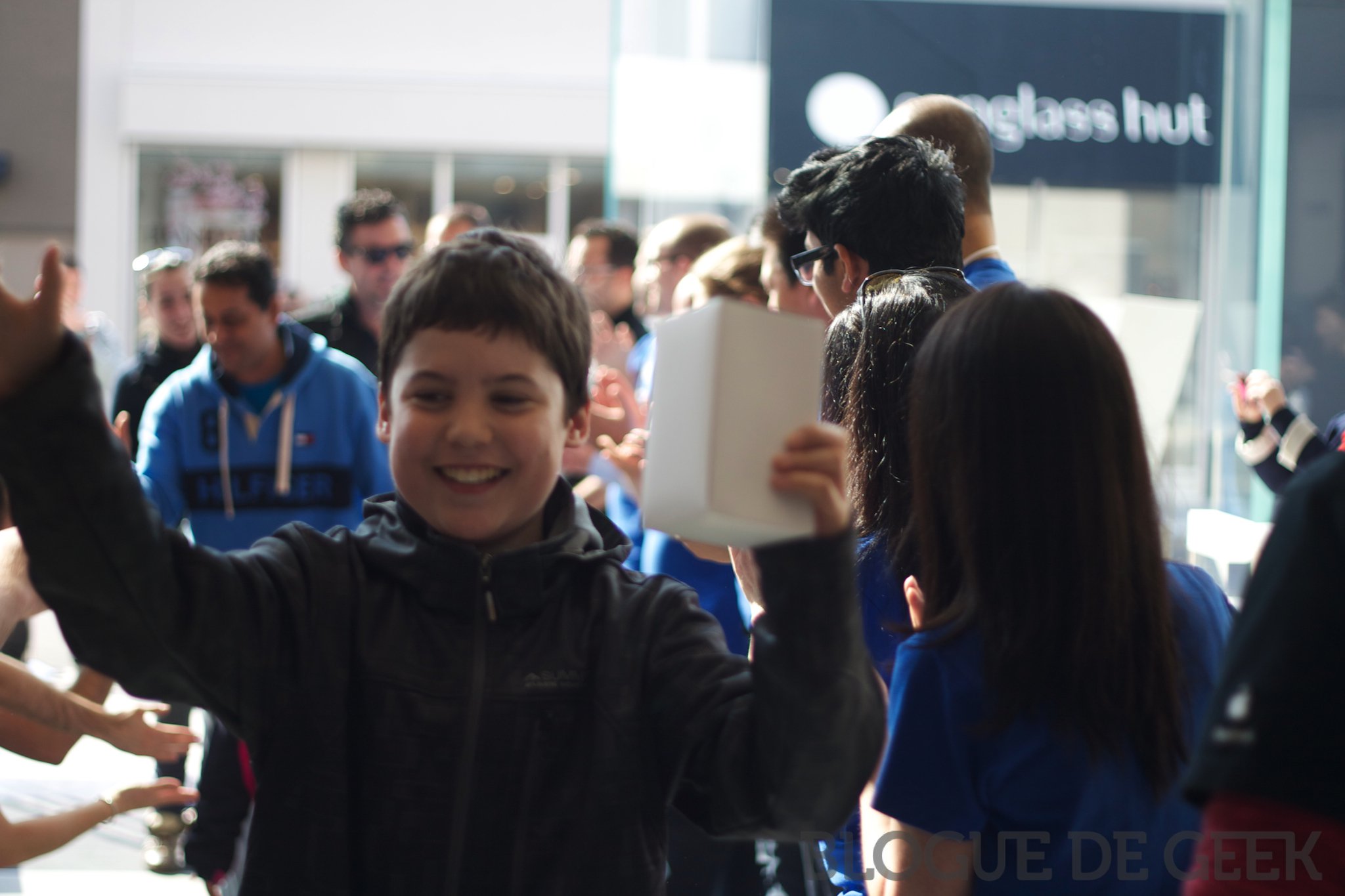 Ouverture du Apple Store du Quartier Dix-30