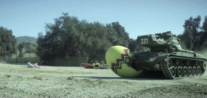 Arnold et son tank: décidez ce qu&rsquo;il va écraser!